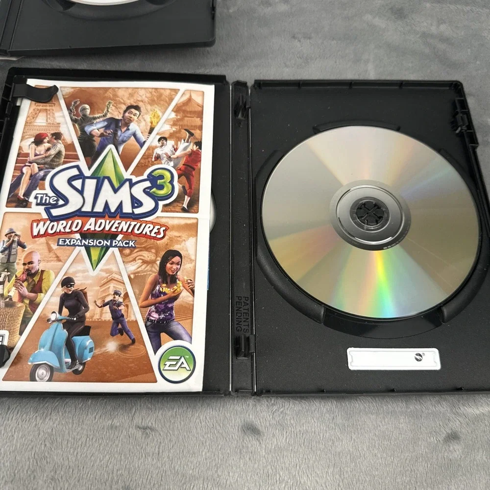 Lot of 3‎ Sims 3 Expansion Packs Generations, Ambitions & World Adventures PC